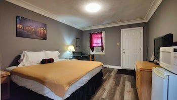 Tulip Motel