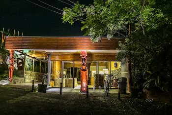 Easter Island Eco Lodge