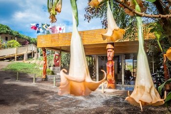 Easter Island Eco Lodge