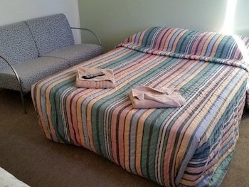 Australian Hotel