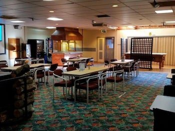 Australian Hotel