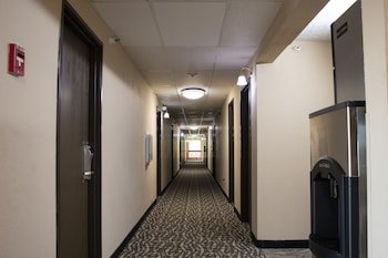 Americas Quality Inn & Suites