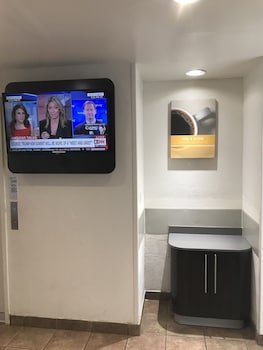 Motel 6 Raleigh - North