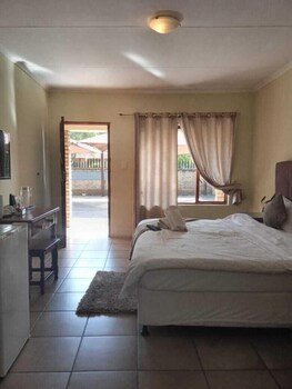 Lens B&B Guesthouse