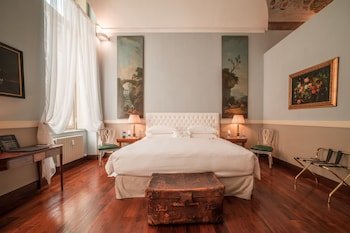 Royal Palace Hotel & Spa