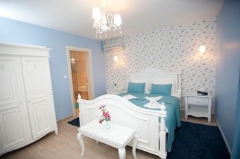 Riva's Club Hotel