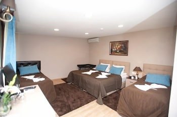 Riva's Club Hotel