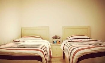 Qingdao Yuezhu Topic Hostel