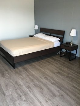 Howard Johnson by Wyndham Grande Prairie