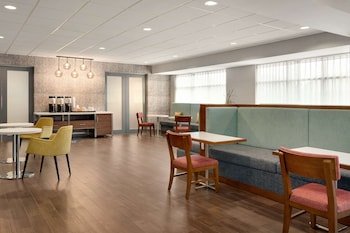 Hampton Inn St. Louis-Columbia