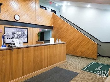 Super 8 by Wyndham Glenwood