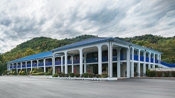 Best Western Wilderness Trail Inn
