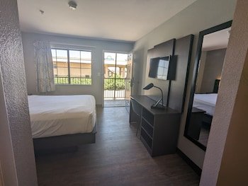 Motel 6 Kingman East