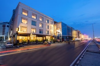 Lohias Hotel