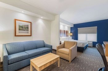 Best Western Plus Westgate Inn & Suites