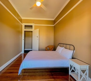 Commercial Hotel