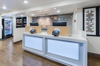 Holiday Inn Express London - I-70