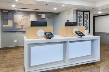 Holiday Inn Express London - I-70