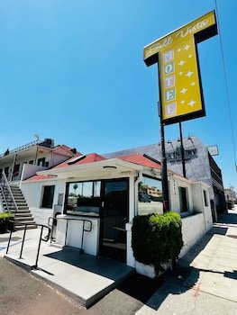 The Bell Vista Motel