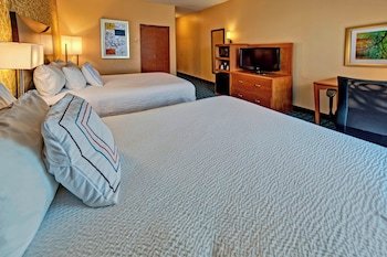 Fairfield Inn & Suites by Marriott Oklahoma City NW Expressway/Warr Acres