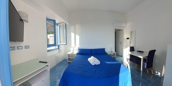 B&B Acquamarine