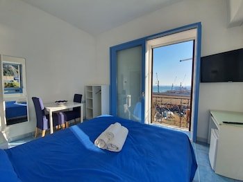 B&B Acquamarine