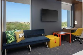 Aloft Wichita Northeast