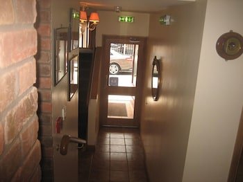 Ashleigh House