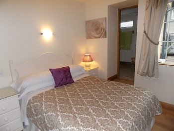 Ashleigh House