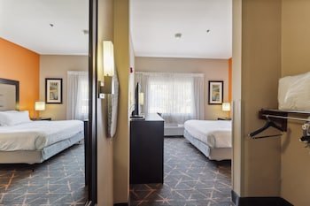 Holiday Inn & Suites Slidell