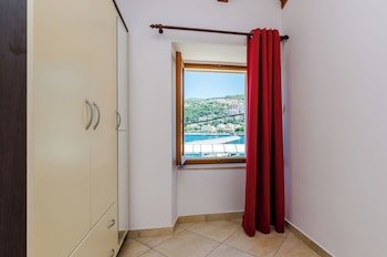 Orka Apartments