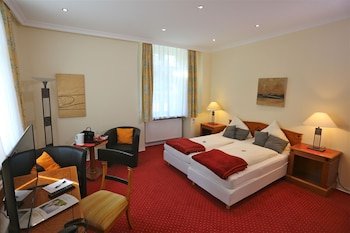 CAREA Schlosshotel Domäne Walberberg