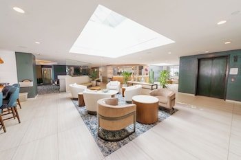 Bay Club & Marina