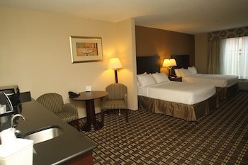 Holiday Inn Express Pembroke