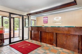 Econo Lodge Byron / Watson Blvd