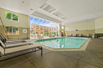 Chicago Club Inn Suites