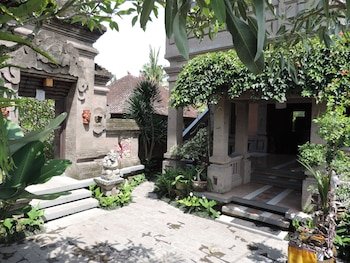 Nick's Hidden Cottage