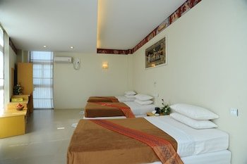 Kyeik Htee Yoe Hotel