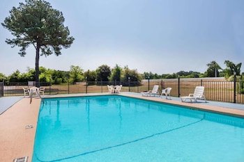 Arya Inn & Extended Stay