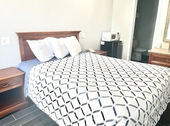 Sundial Lodge