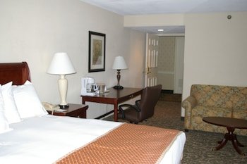 Sturbridge Host Hotel & Conference Center 