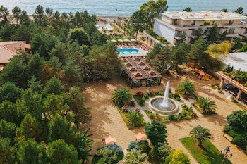 Dreamland Oasis Chakvi Hotel
