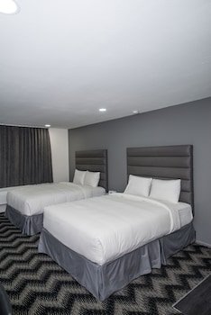 Siegel Suites Select Convention Center Drive