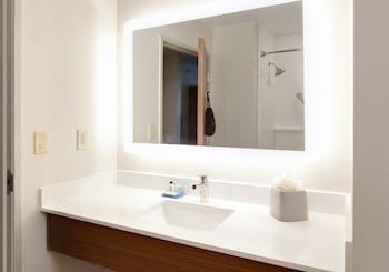 Holiday Inn Express San Antonio NW Near Seaworld