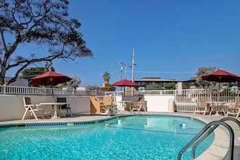 Motel 6 Monterey