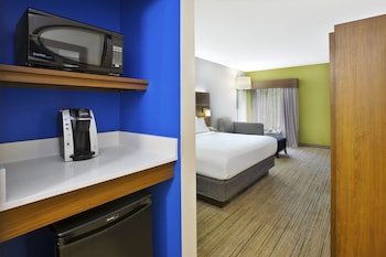 Holiday Inn Express Hotel & Suites Cincinnati Northeast-Milford