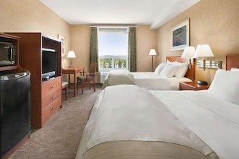 Days Inn & Suites by Wyndham Cochrane