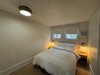 Uncle Toms Cottages