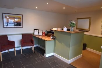 Crossways Inn