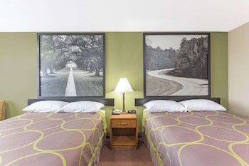 Super 8 by Wyndham Tallulah LA